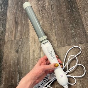 Beachwaver s1.25 rotating curling iron
